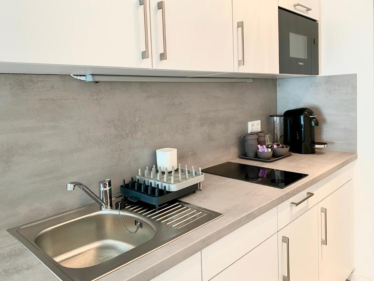 Modernes Apartment, Terrasse Und Garten Am Lilienthalpark Im Suedwesten Berlins Luaran gambar