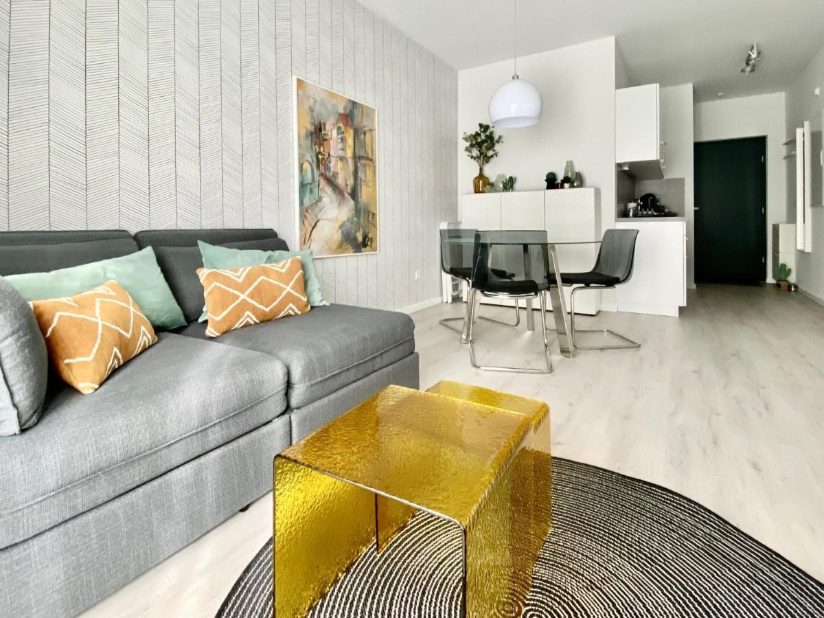 Modernes Apartment, Terrasse Und Garten Am Lilienthalpark Im Suedwesten Berlins Luaran gambar