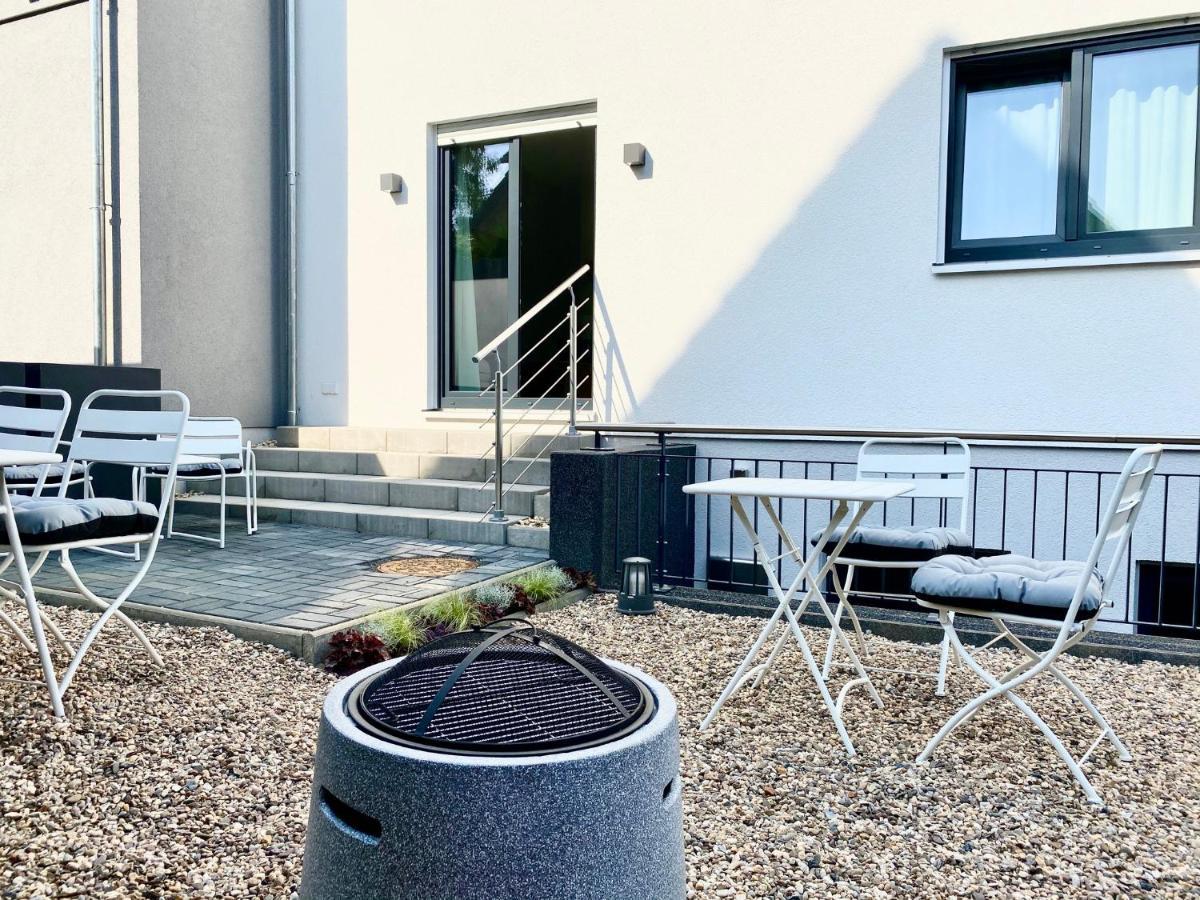 Modernes Apartment, Terrasse Und Garten Am Lilienthalpark Im Suedwesten Berlins Luaran gambar