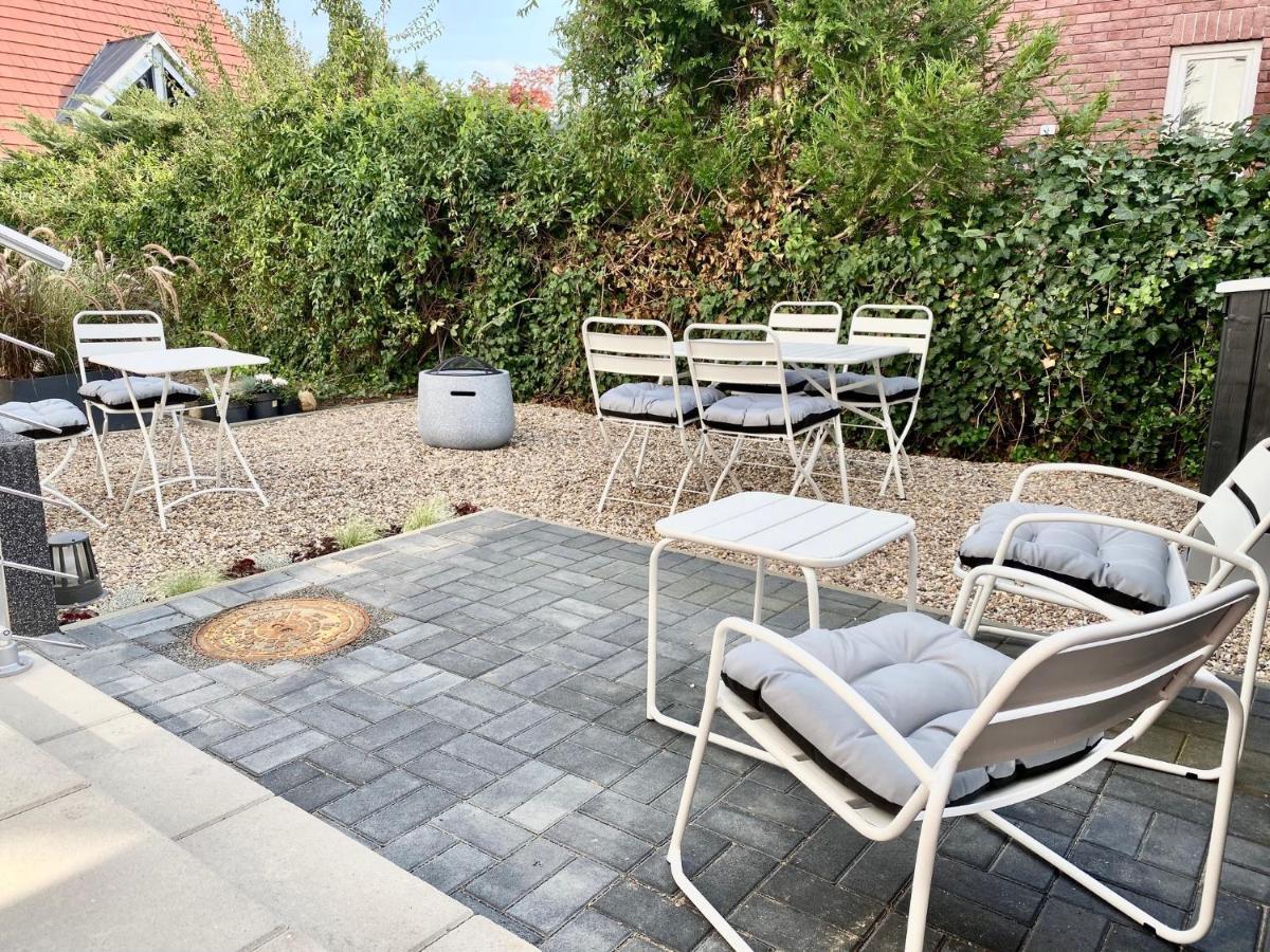 Modernes Apartment, Terrasse Und Garten Am Lilienthalpark Im Suedwesten Berlins Luaran gambar
